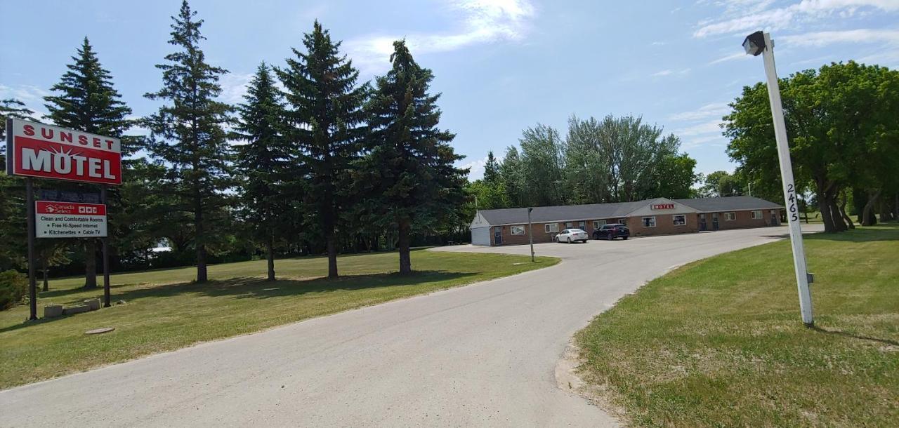 Sunset Motel Portage la Prairie Esterno foto